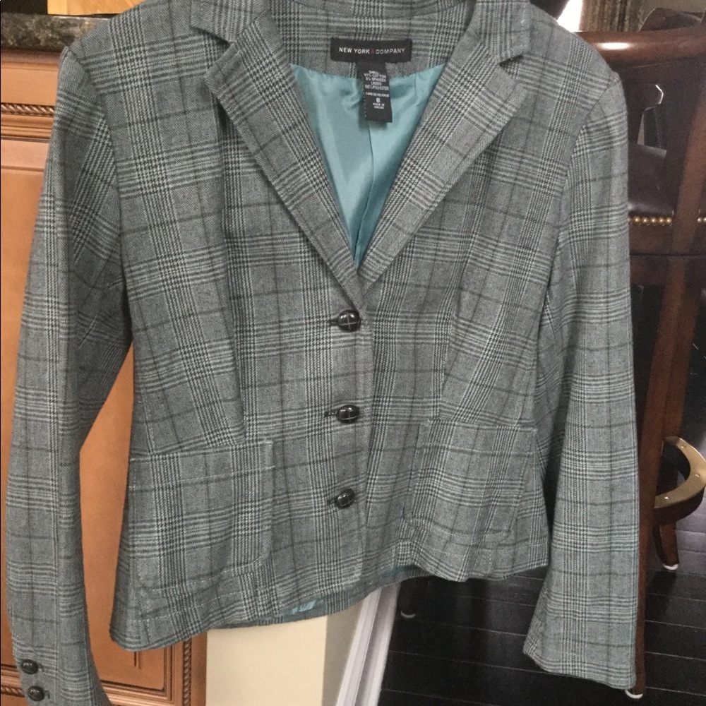 Blazer - Picture 2 of 3